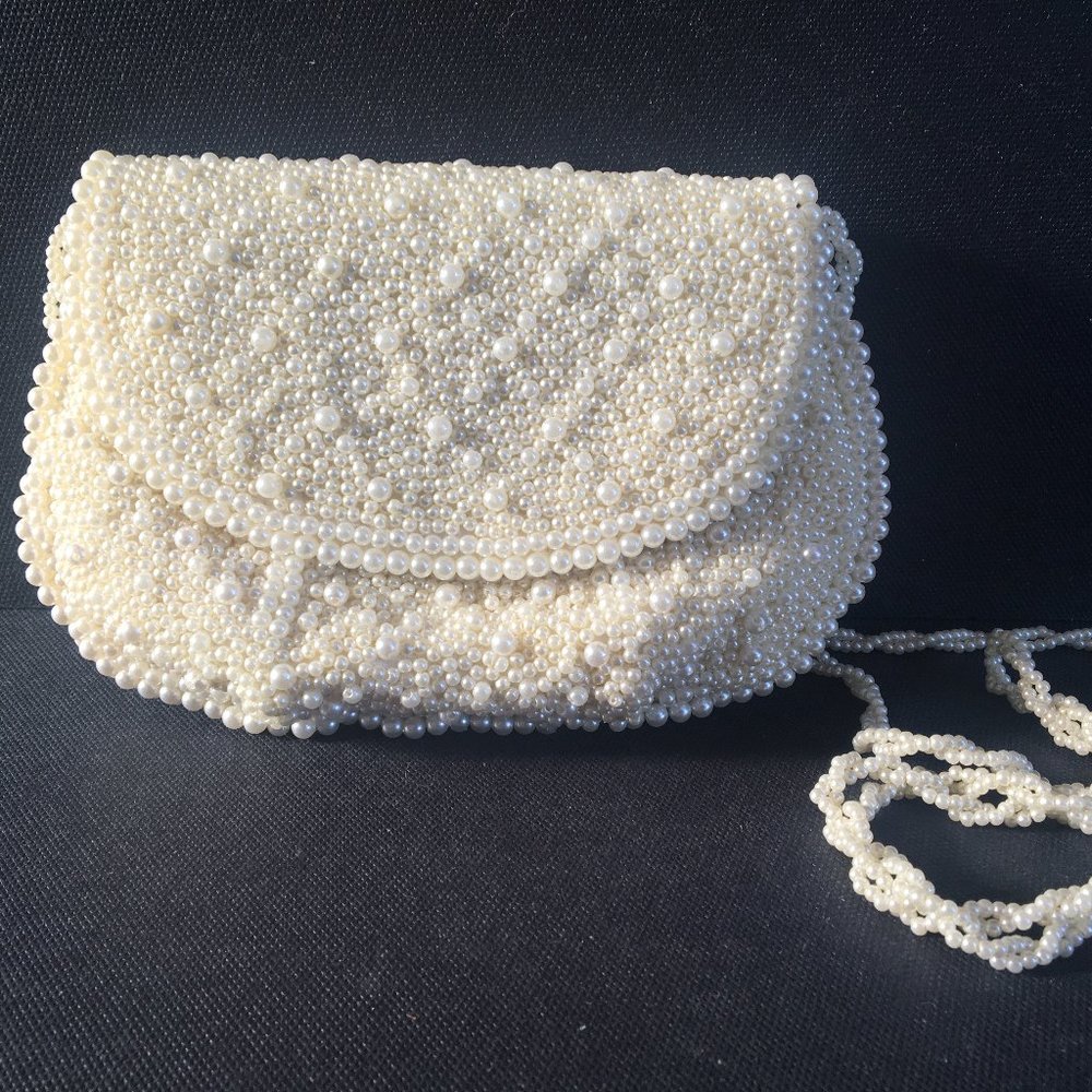 Elegant Carlo Fellini Beaded Pearl Evening Bag